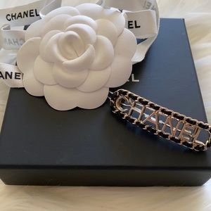 Chanel hair clip